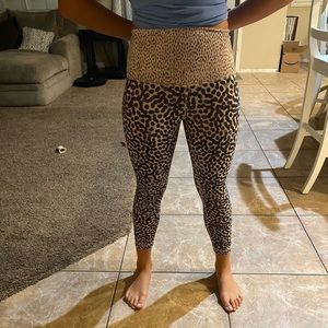 Lululemon Chetah Print Tights💛🐆🖤